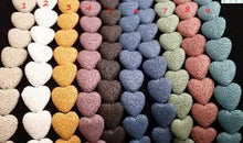 Charger l'image dans la galerie, Pendentif diffuseur d'huile essentielle coeur pierre de lave chaine couleur or