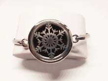 Charger l'image dans la galerie, Bracelet diffuseur d'huile essentielle "Flocon"